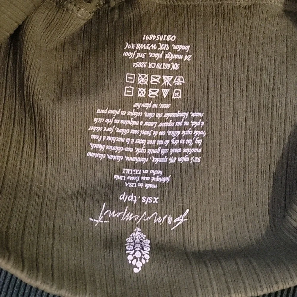 3-style Free People Movement and Intimately Greens Crop Tops n Leggings NEW! - Picture 5 of 5